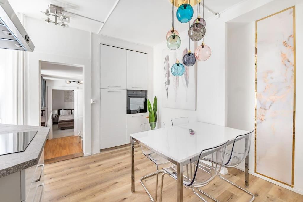 Apartamento Exquisite One-bedroom On Av Du Casino *